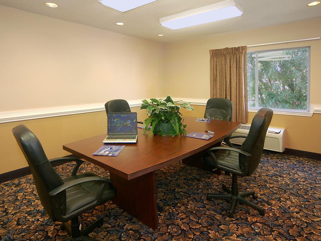 Suburban Studios Lewisville Dış mekan fotoğraf